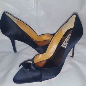NEW Badgley Mischka satin high heel shoes crystal